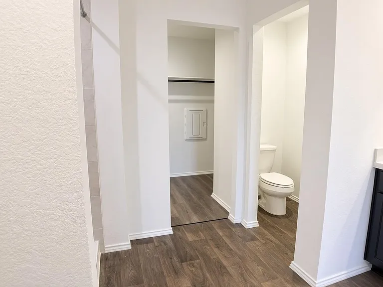 21610 Violet Ridge Rd — Photo 10