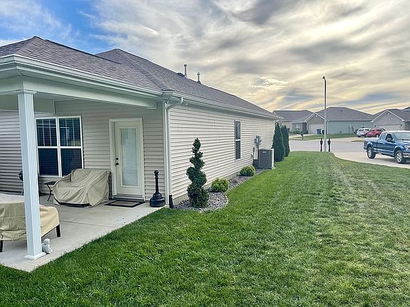 3rd image of 5128 Garnet Ct