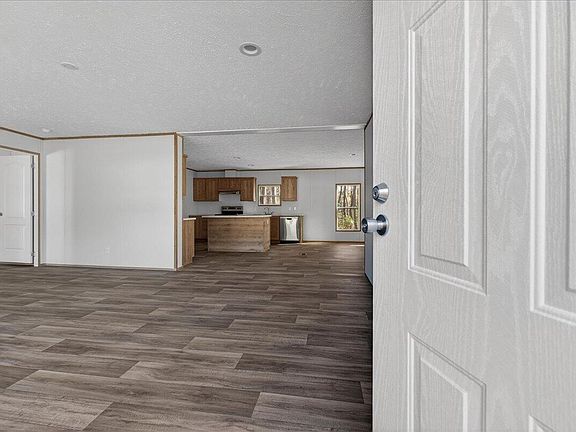 4th image of 115 Battlefield Dr
