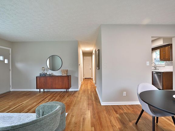 5th image of 1004 Marland Dr N