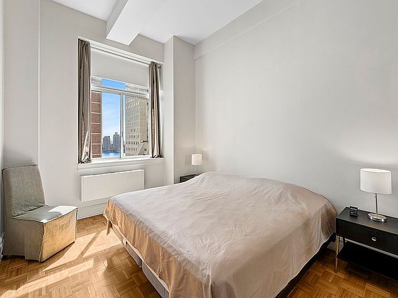 4th image of 310 E 46th St APT 16M
