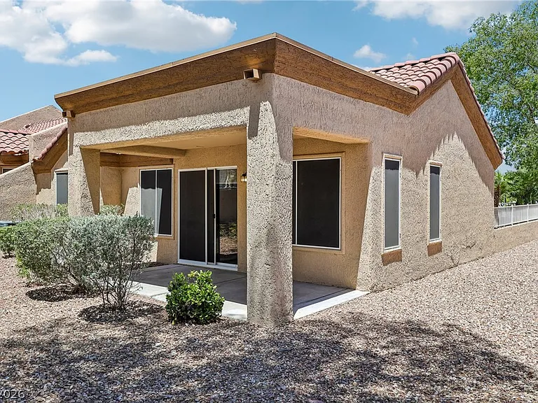 8701 Prairie Hill Dr — Photo 33