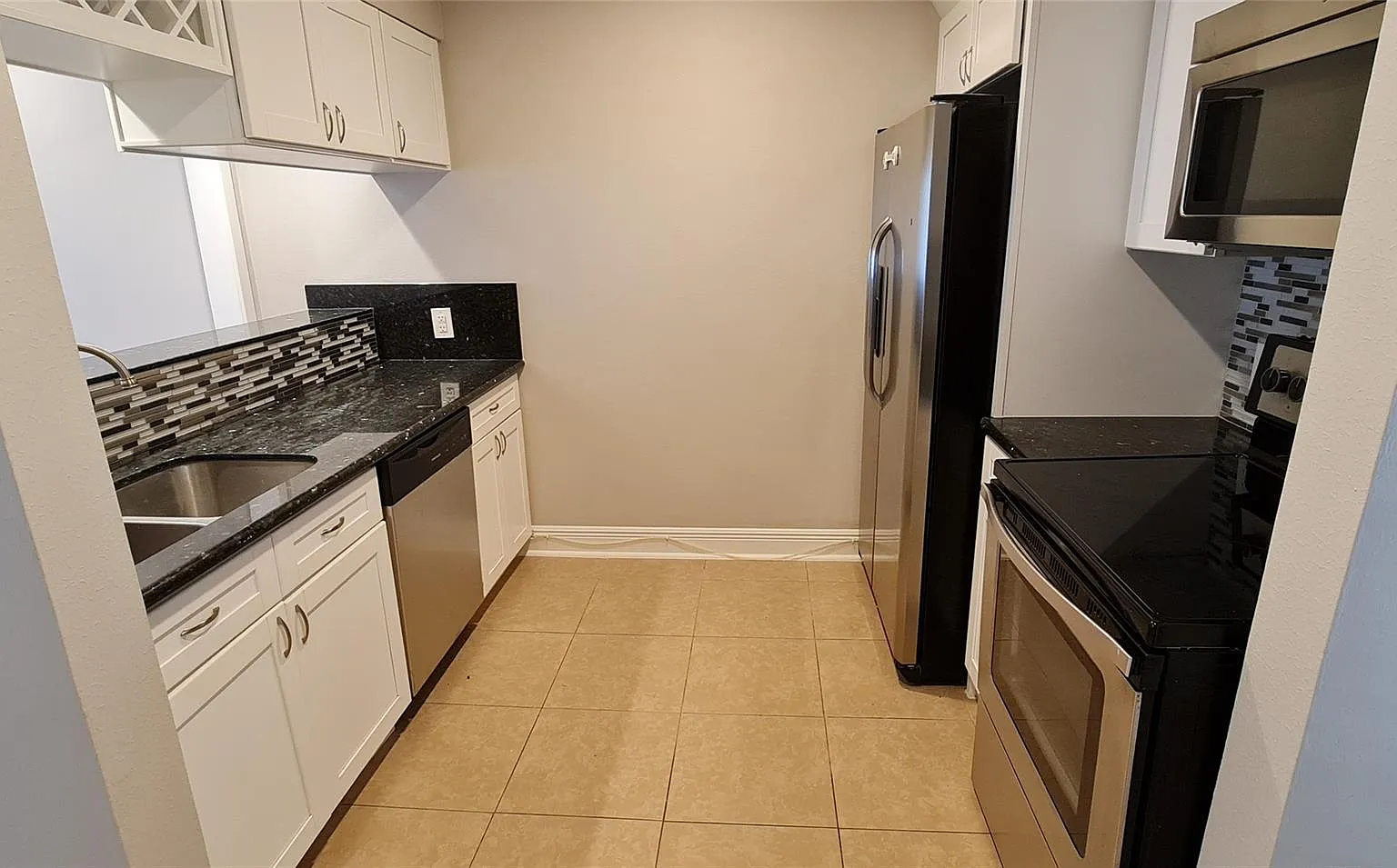 1 bed, 720 sqft, $1,350 — Photo 2