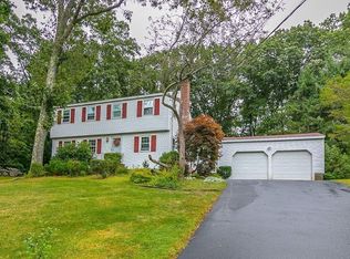 8 Redcoat Ln, Burlington, MA 01803