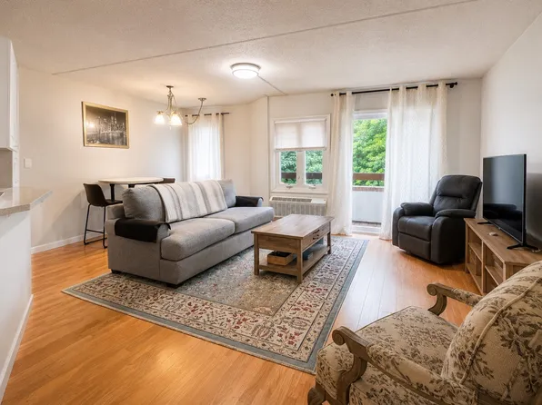 366 Quincy Ave Unit 202, Quincy, MA 02169