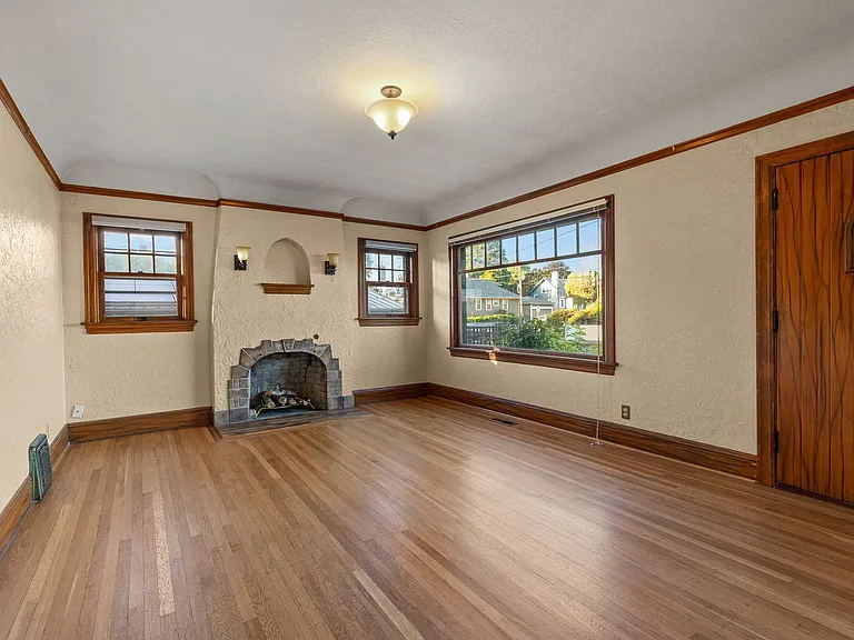3315 SE Cesar Estrada Chavez Blvd — Photo 3