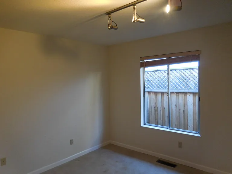 379 Firelight Dr — Photo 10