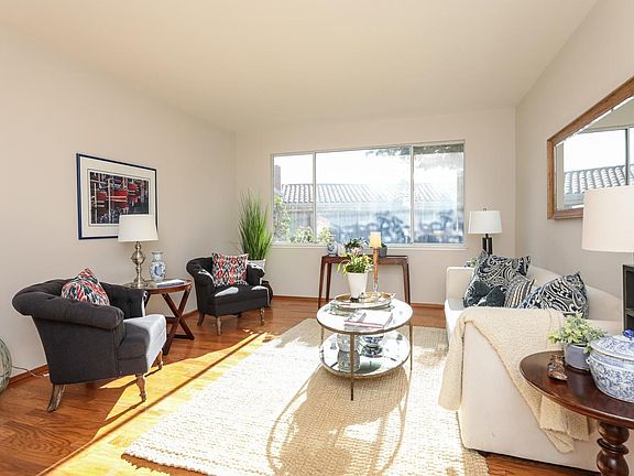 3rd image of 1070 Del Cambre Dr