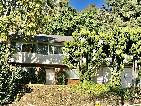 2nd image of 446 Camino Verde