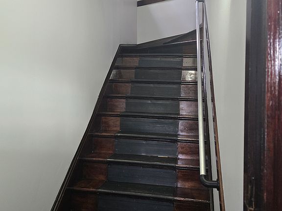 2nd image of 4022 W Cermak Rd #3