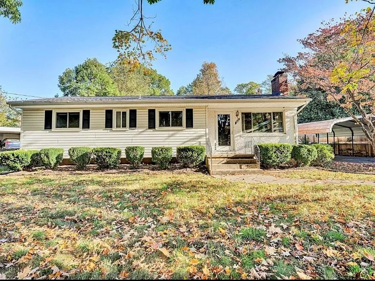 3260 Rasmont Rd — Photo 1