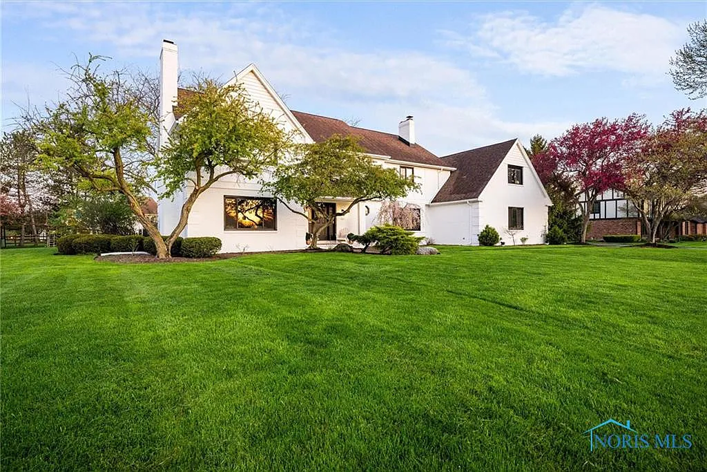 25571 Willowbend Rd photo 1