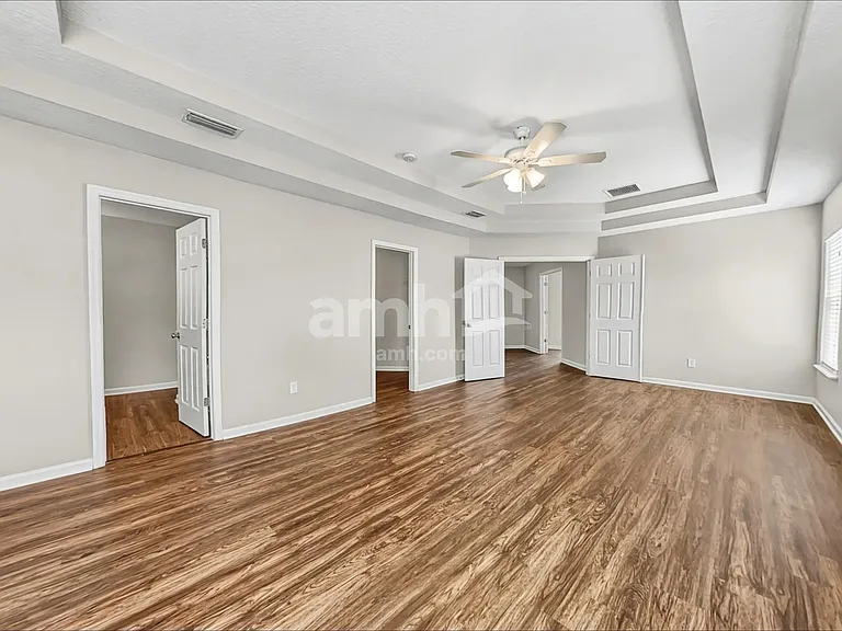 664 Mackenzie Cir — Photo 11
