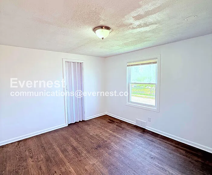 16834 Fairfield St — Photo 13