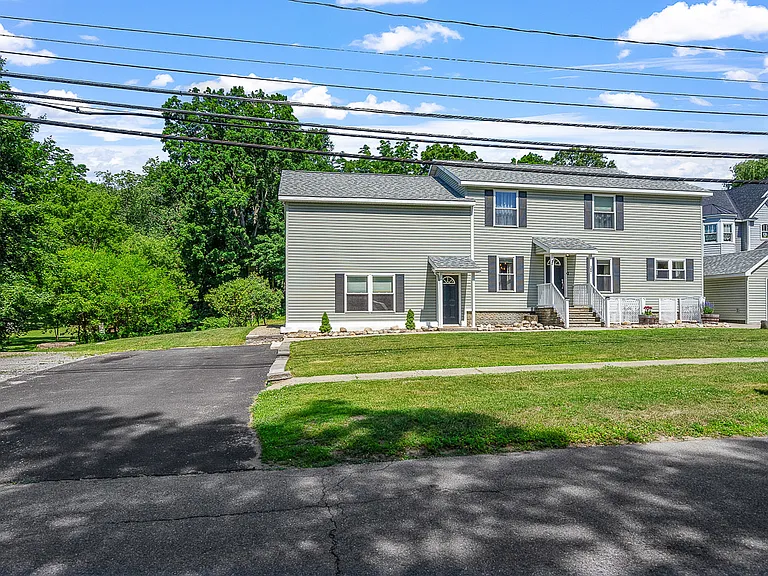 387 Maple Ave — Photo 50