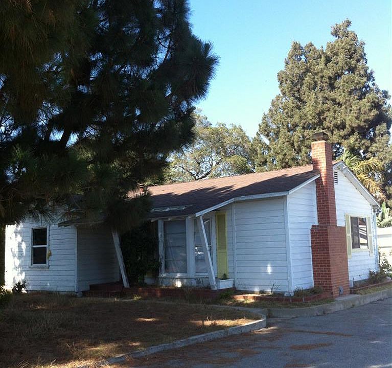 1st image of 160 Loma Dr