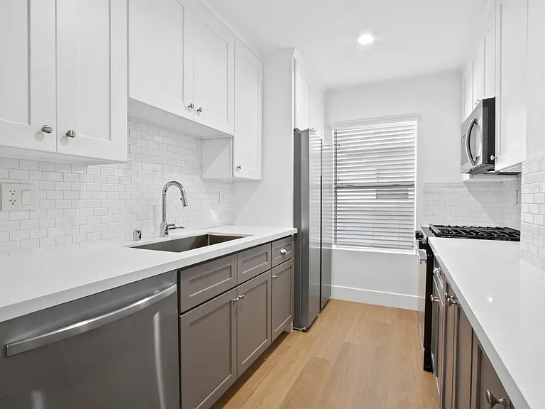 11737 Courtleigh Dr. — Photo 14