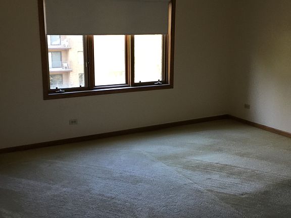 5th image of 1433 Ashland Ave APT 301