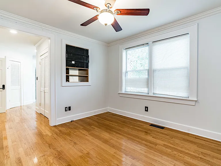 802 S Main St #1 — Photo 4