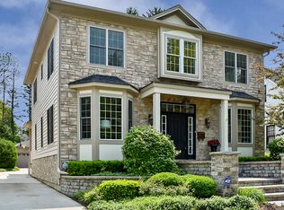 529 S Summit St, Barrington, IL 60010