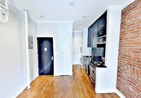 3rd image of 493 2nd Ave APT 7