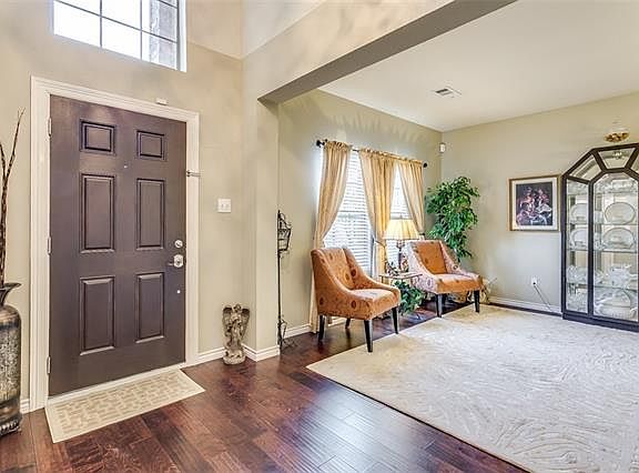 5th image of 500 Fossil Hill Dr