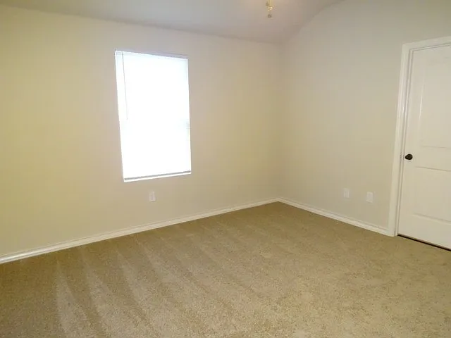 7010 Lakeview Dr #101