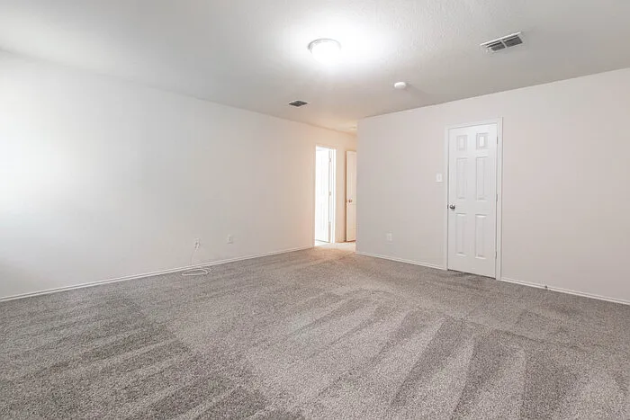 2405 Spruce Ct — Photo 12