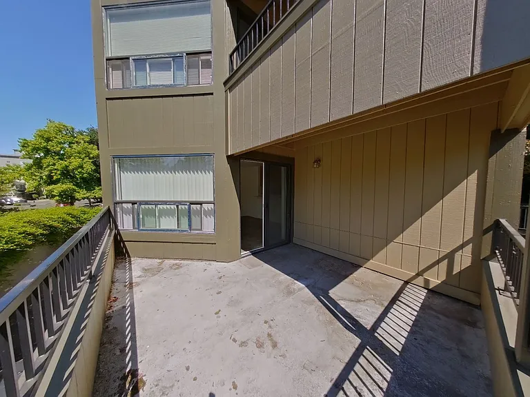Hess Apartments — Photo 7