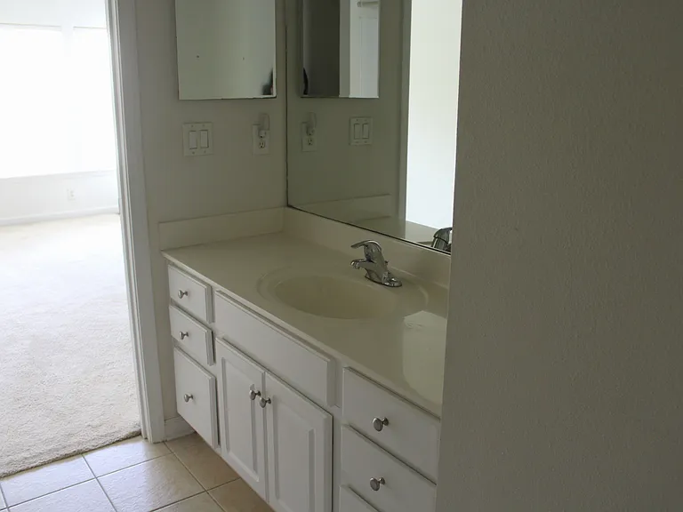 8139 Summerside Cir — Photo 10