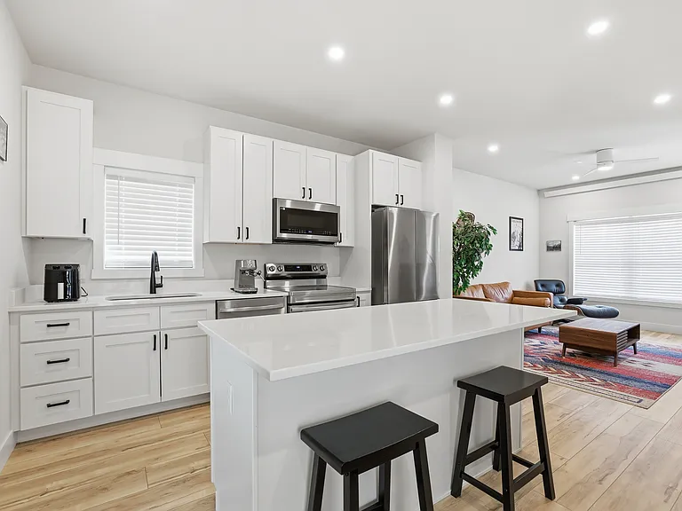 Westwoods Dr — Photo 4