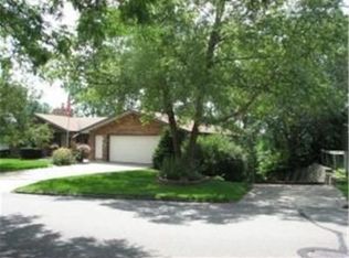 1002 Sierra Ln NE, Rochester, MN 55906
