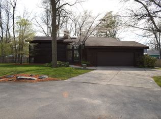 306 Valerie Ct, Essexville, MI