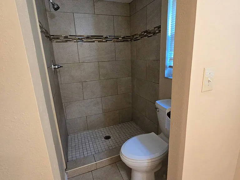 6401 Paul Buchman Hwy — Photo 24
