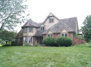 10200 W 156th St, Overland Park, KS 66221