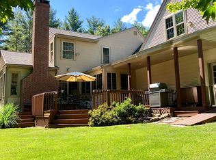 22 Captain Parker Dr, Lee, NH 03861