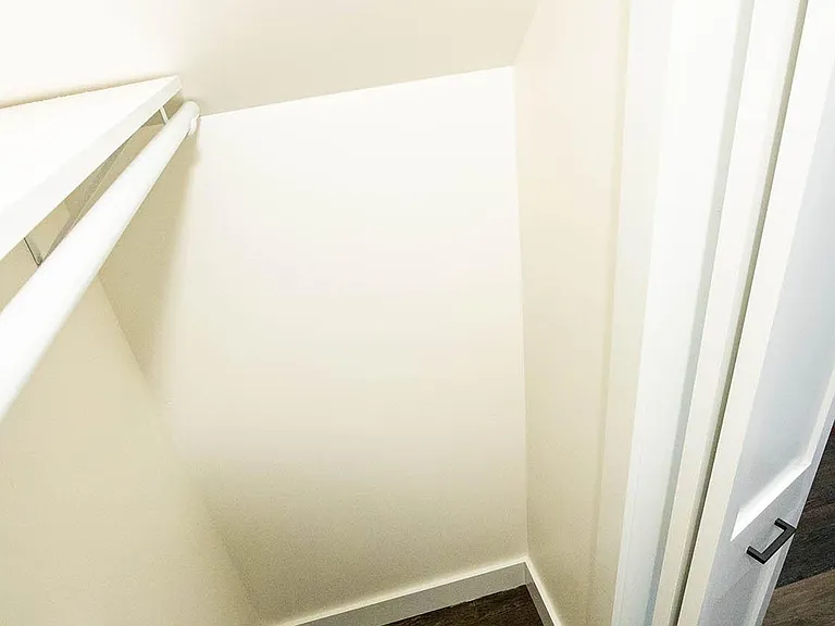 411 W Portage Ave #7 — Photo 18