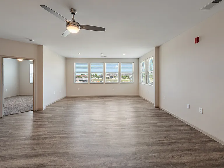 19Nineteen Promenade — Photo 116