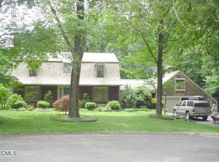20 Beachcroft Ln, Trumbull, CT 06611