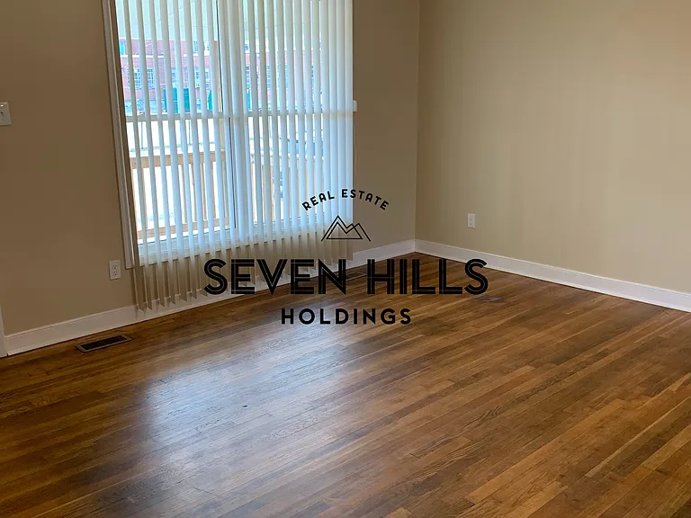 1022 N Harrison St — Photo 2