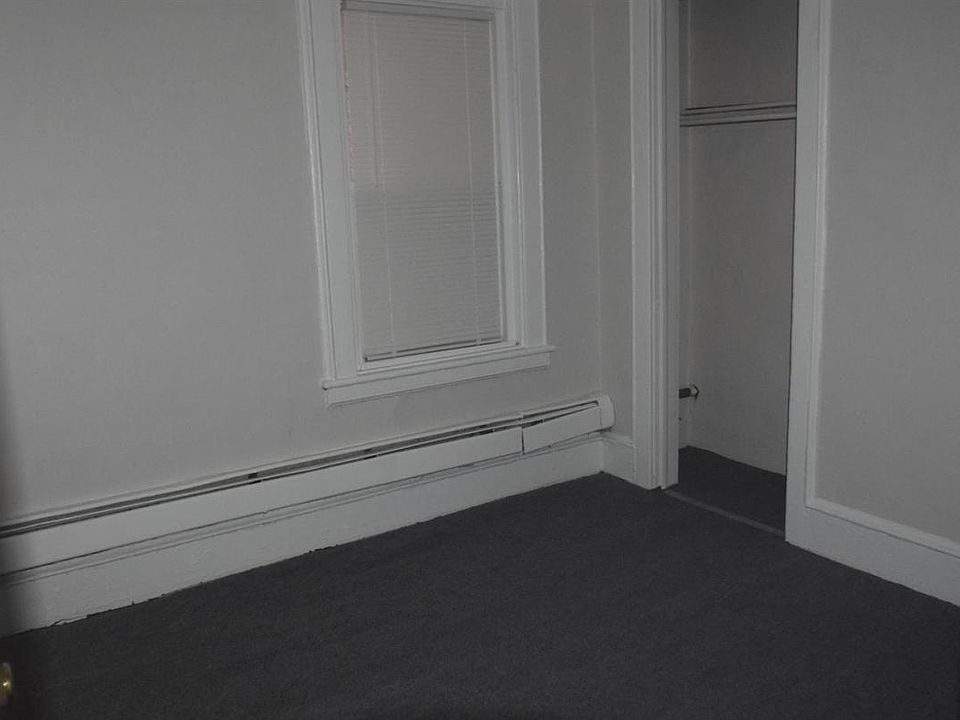 Building Photo 3