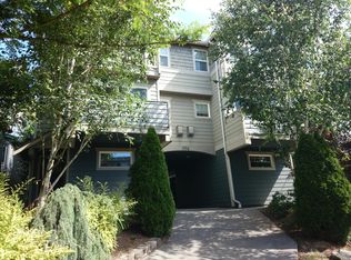 956 N 42nd St UNIT A, Seattle, WA 98103