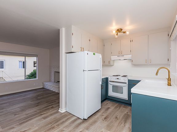 4th image of 2173 Pacific Ave #305