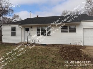 908 Plaza Dr, Salina, KS 67401