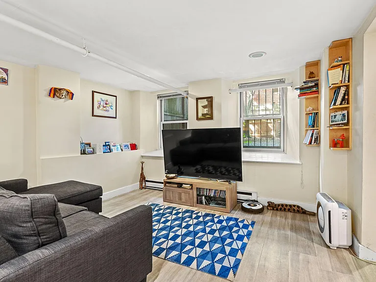 30 Dartmouth St #1 — Photo 3