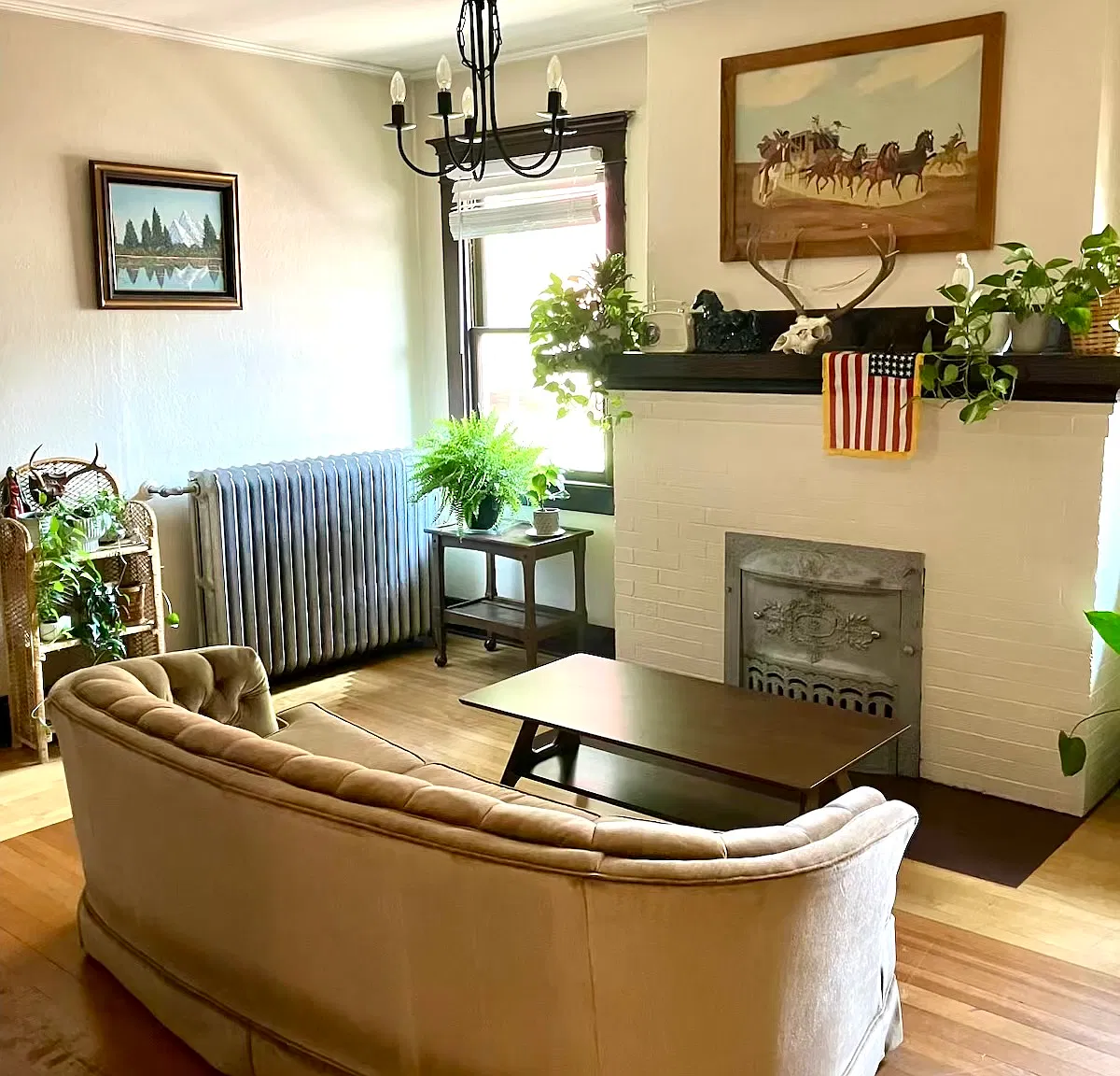 605 W Hays St — Photo 1