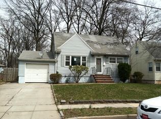 233 Aurore St, Roselle, NJ 07203