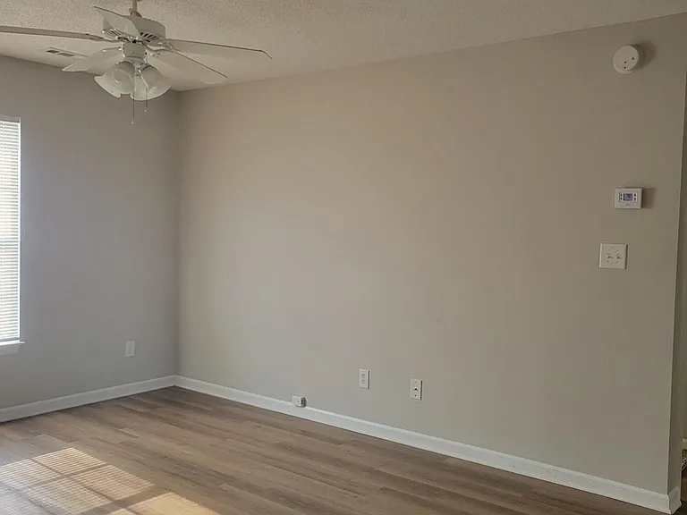 1500 Hammock Ln #3 — Photo 2