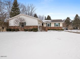 1631 Stonybrook Dr, Jenison, MI 49428