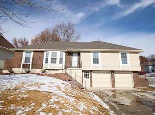 1410 SW Longview Rd, Lees Summit, MO 64081